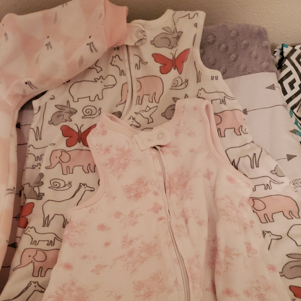 Lot of sleep sack